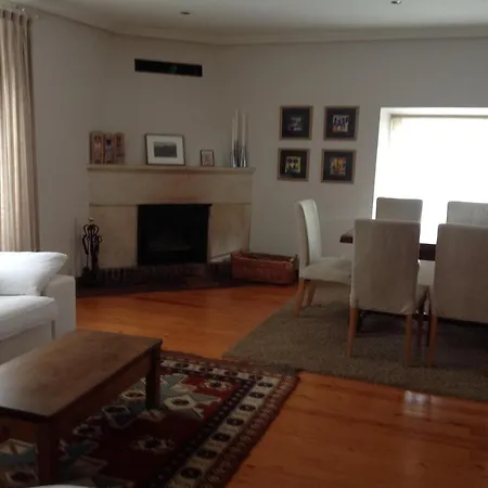 Casa De La Tila Daire Arenas De Cabrales