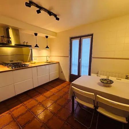 Casa De La Tila