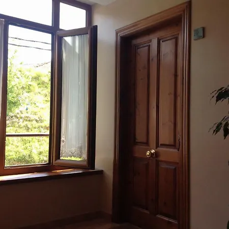 Casa De La Tila 阿里纳斯·德·卡伯瑞勒斯